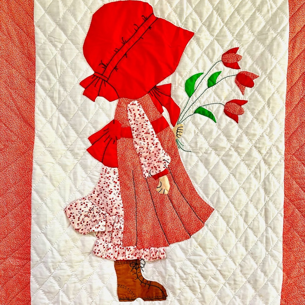 Handmade hand quilted all cotton baby blanket Sunbonnet Sue Prairie girl vintage